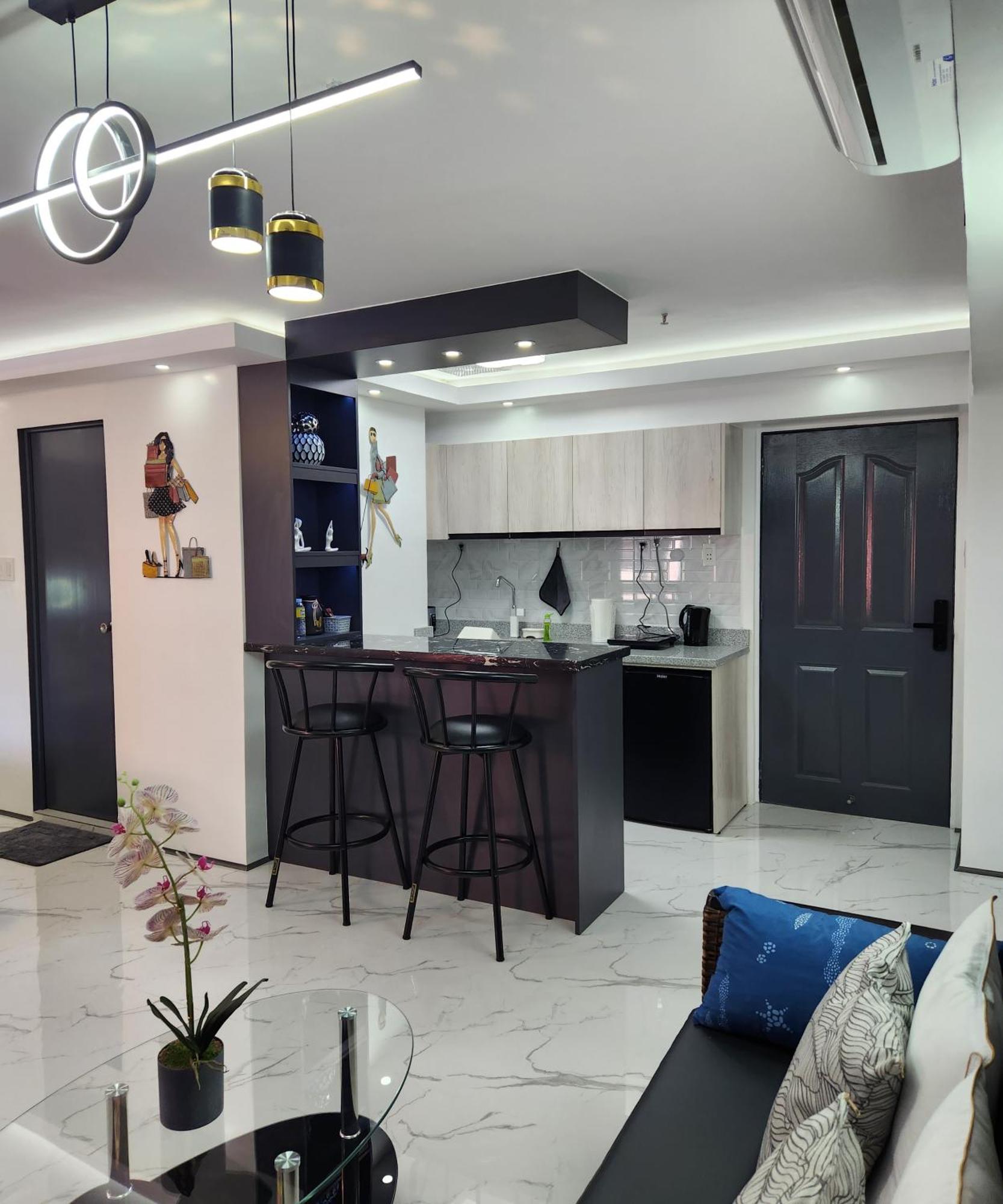 Condo Azur Suites B207 Near Airport, Netflix, Stylish, Cozy With Swimming Pool Isla de Mactán Exterior foto