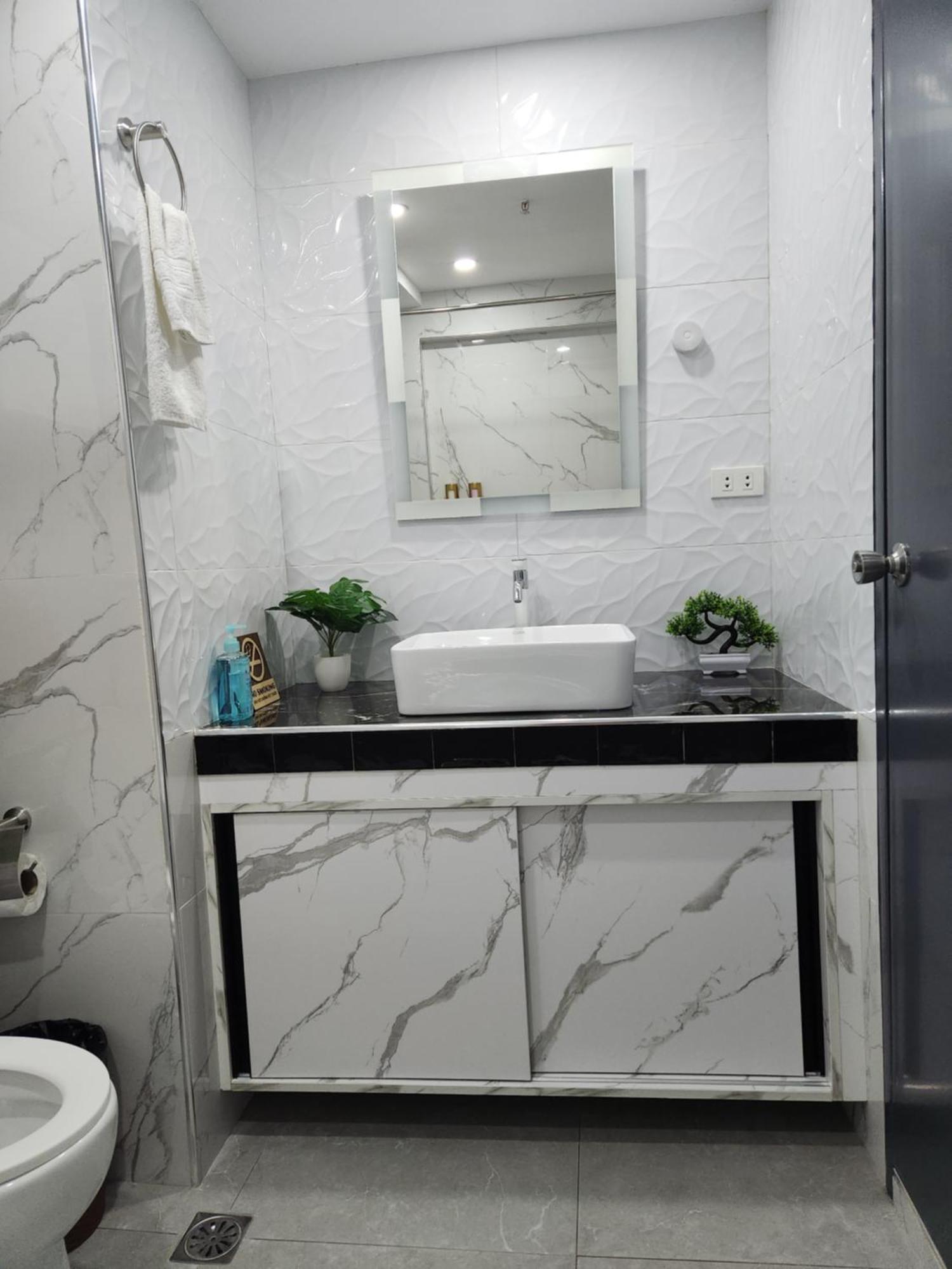 Condo Azur Suites B207 Near Airport, Netflix, Stylish, Cozy With Swimming Pool Isla de Mactán Exterior foto