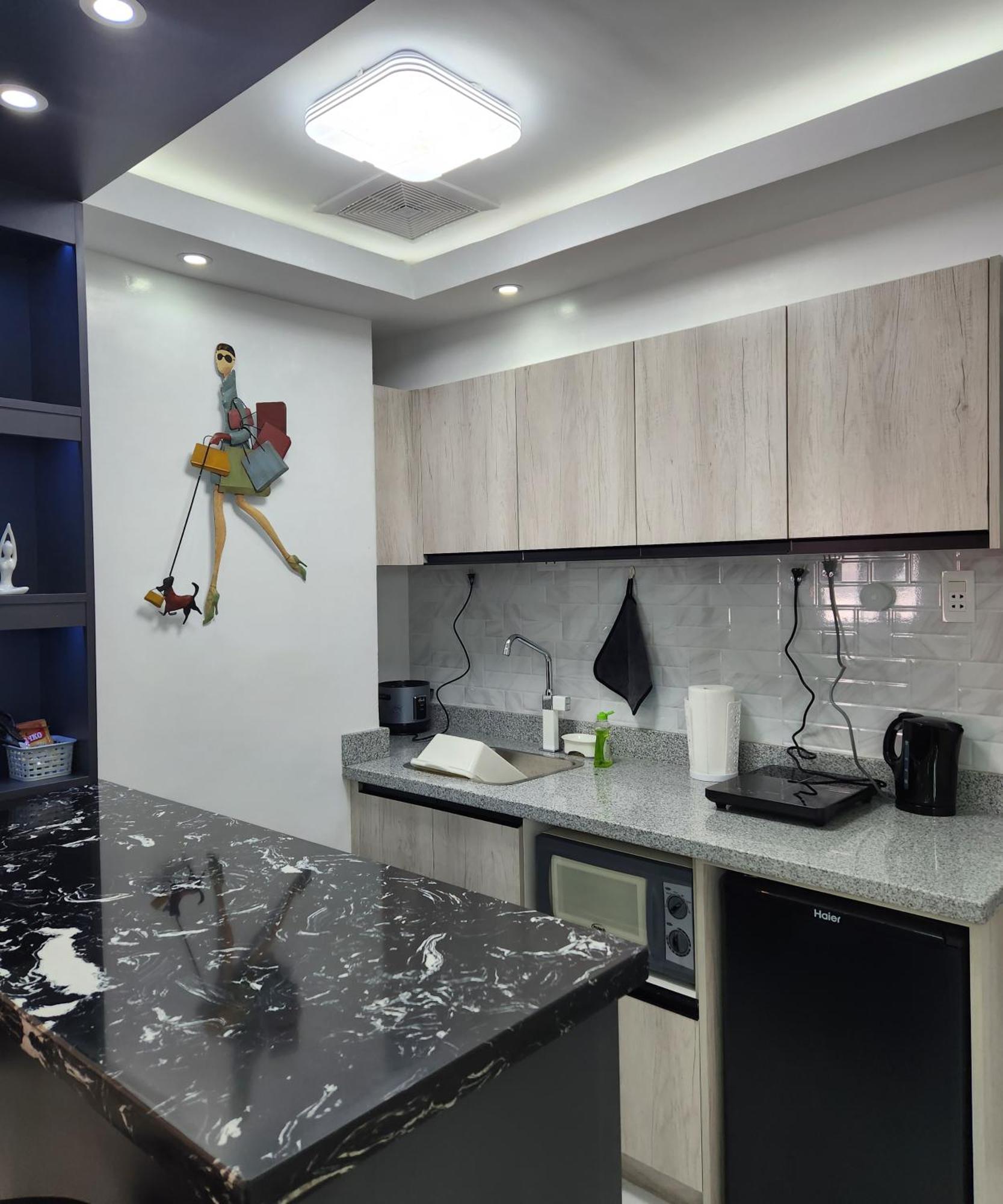 Condo Azur Suites B207 Near Airport, Netflix, Stylish, Cozy With Swimming Pool Isla de Mactán Exterior foto