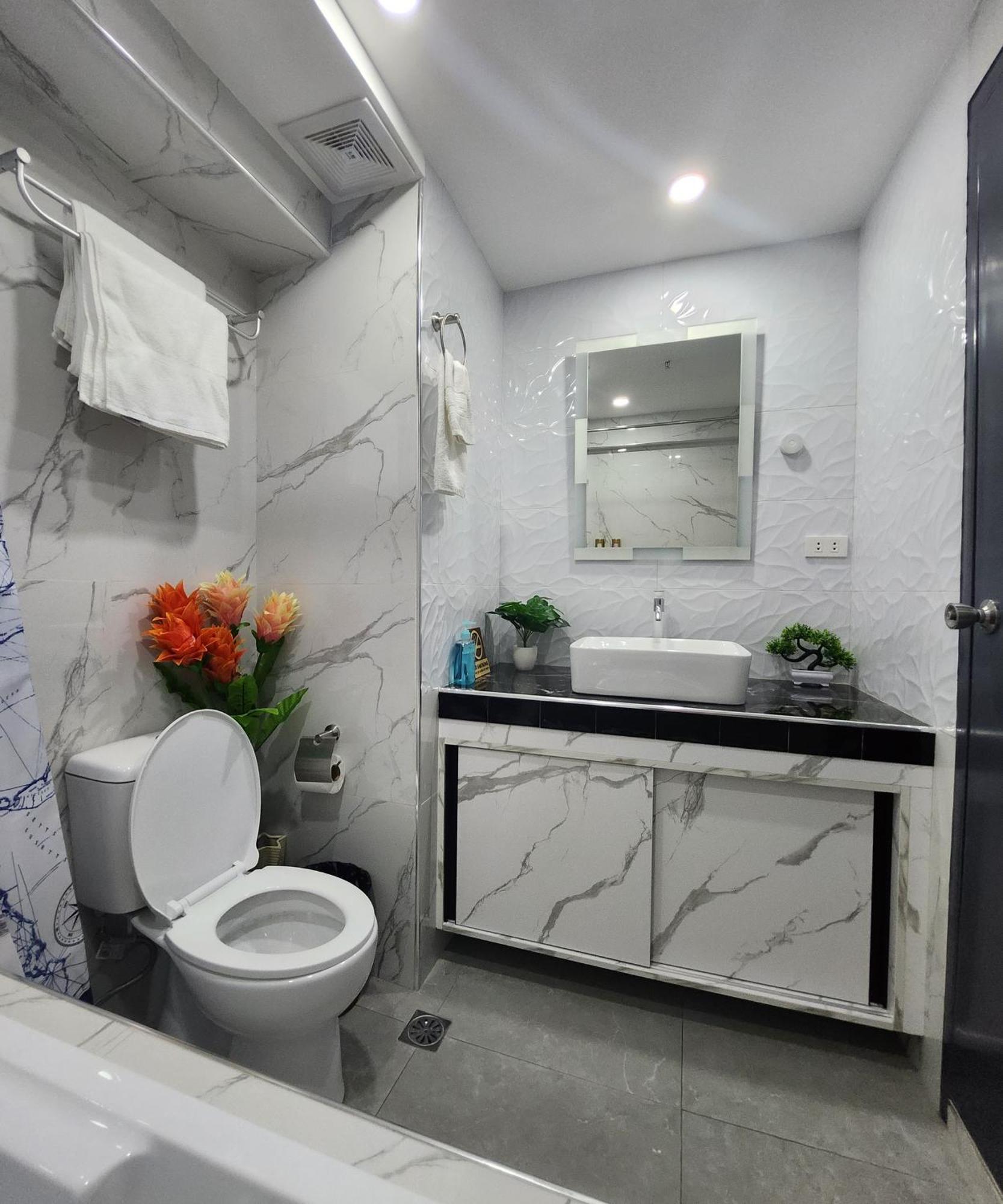 Condo Azur Suites B207 Near Airport, Netflix, Stylish, Cozy With Swimming Pool Isla de Mactán Exterior foto